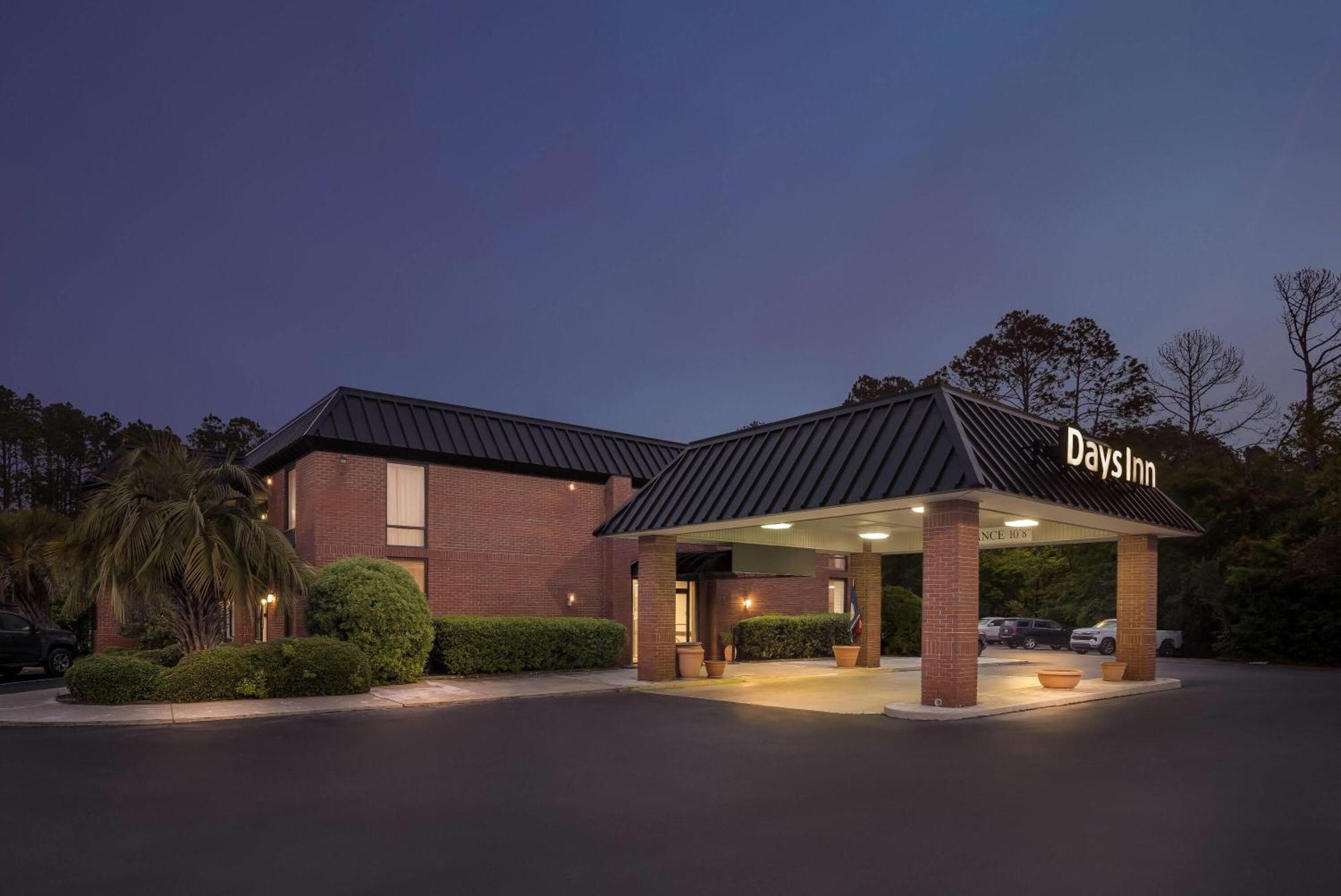 Days Inn By Wyndham Statesboro Exterior foto